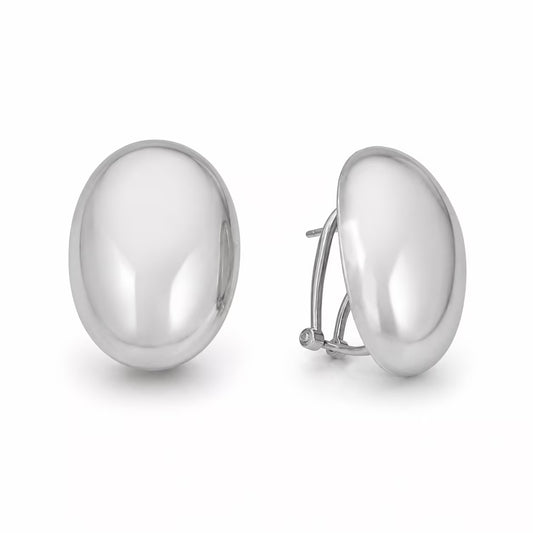 Srebrne naušnice elegantnog dizajna dimenzija 1,5 x 1,5 cm