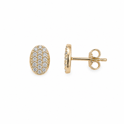 Naušnice zlatne 14KT štift s cirkonima

Ove elegantne štift naušnice izrađene su od 14-karatnog žutog zlata i ukrašene cirkonima koji im daju nježan sjaj i profinjen izgled. Njihova veličina od 1 cm i širina od 0,5 cm pružaju diskretan, ali primjetan i uravnotežen dojam. Idealne su za svakodnevno nošenje ili posebne prigode, dodajući suptilan i luksuzan detalj vašem stilu.