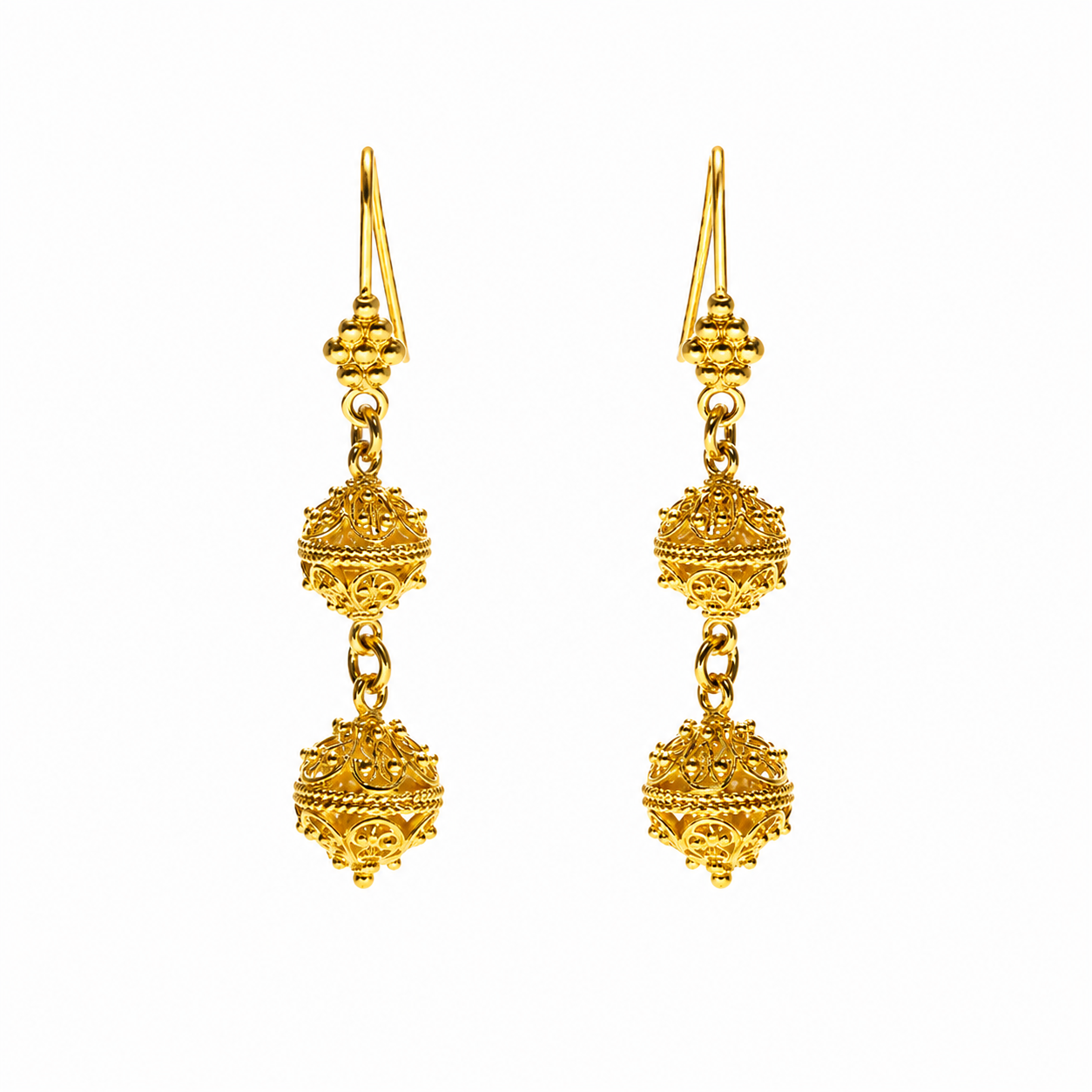 Naušnice zlatne 14KT Tradicija duge

Ove elegantne naušnice izrađene su od 14-karatnog žutog zlata i inspirirane su tradicionalnim dizajnom koji odiše bezvremenskom ljepotom. Njihova dužina od 5 cm i širina od 1,5 cm pružaju izdužen i profinjen izgled. Idealne su za posebne prigode ili svečane trenutke, dodajući luksuzan i upečatljiv detalj vašem stilu.